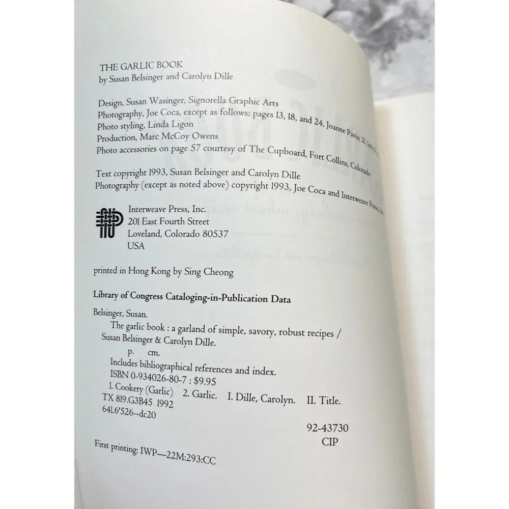 Garlic Book A Garland of Simple Savory Robust Recipes Cookbook Susan Belsinger